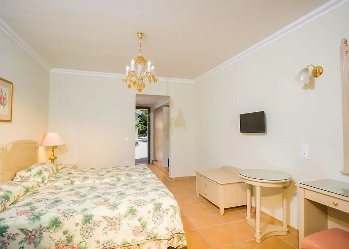 Hotel Cnic Paleo Artnouveau - Adults Only