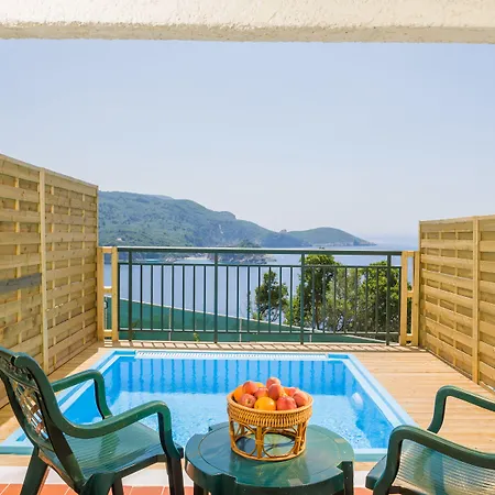 Cnic Paleo Artnouveau (adults Only) 4*