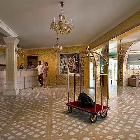 Cnic Paleo Artnouveau (adults Only) פאלאוקסטריצה