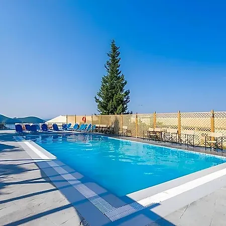 Cnic Paleo Artnouveau (adults Only) Paleokastritsa