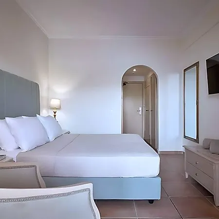 Cnic Paleo Artnouveau (adults Only) פאלאוקסטריצה