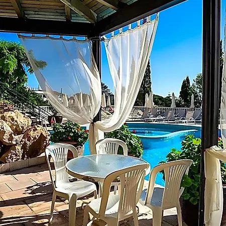 Cnic Paleo Artnouveau (adults Only) 4*